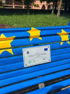 Vergiate: inaugurata la panchina Europea