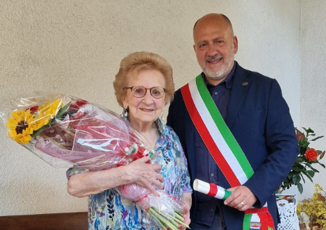 Olgiate Olona: la signora Elsa festeggia 100 anni