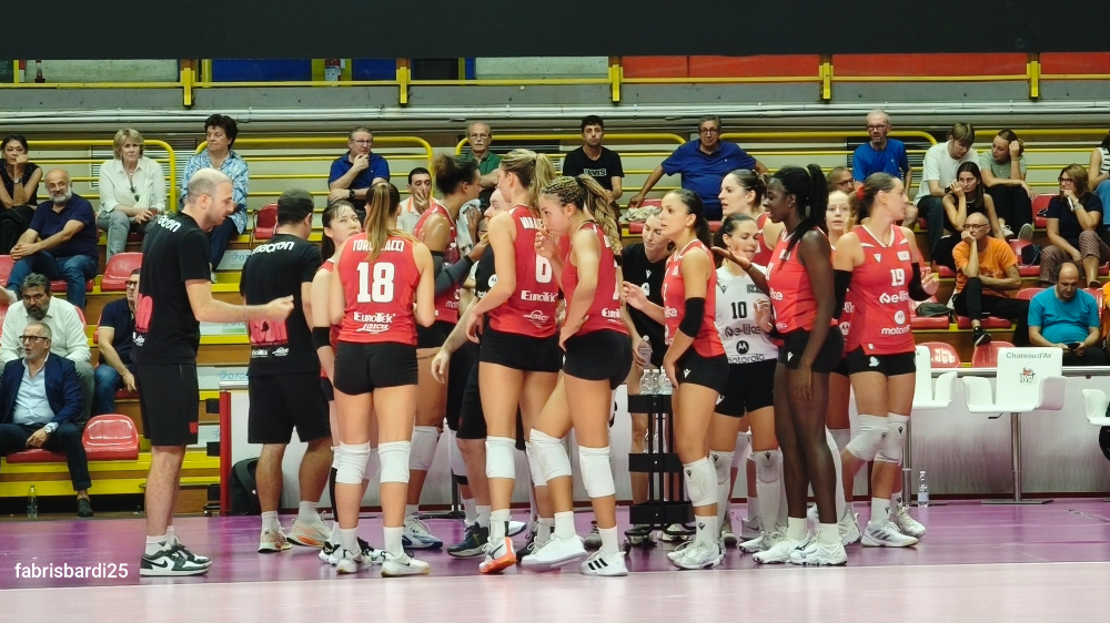 Importante allenamento congiunto tra Eurotek Uyba e Igor Volley Importante allenamento congiunto tra Eurotek Uyba e Igor Volley