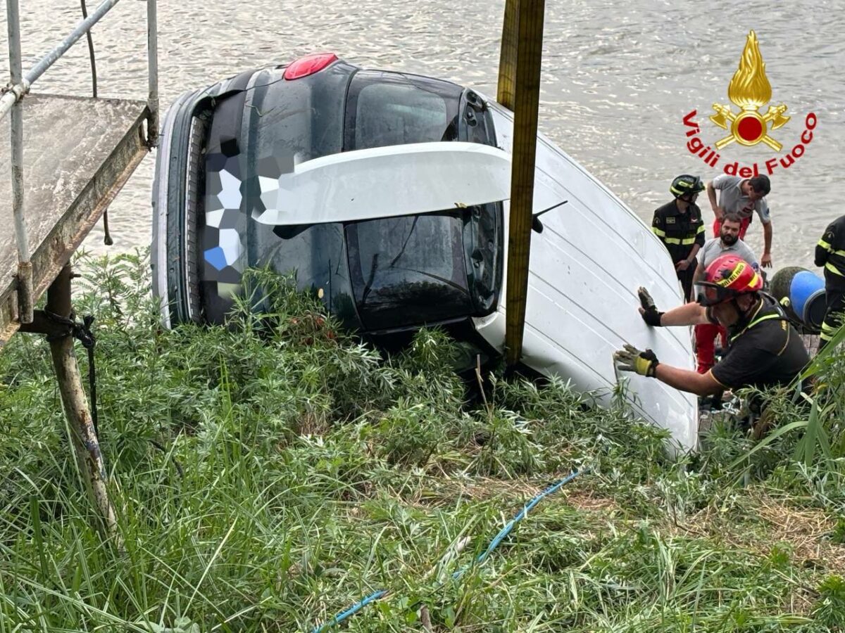 Cremona, uomo morto dentro l’auto