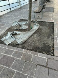 una delle 26 piazzole deteriorate