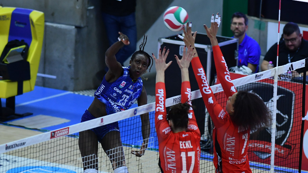 Straordinaria partita della UYBA al Palaverde di Villorba