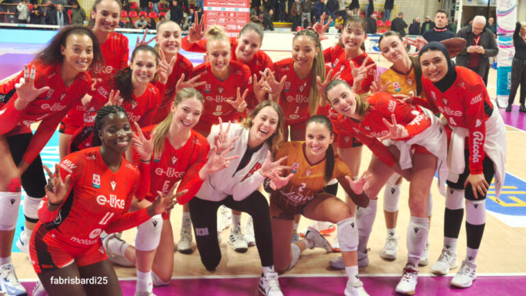 Grande spettacolo alla e-work arena: la UYBA vince e convince