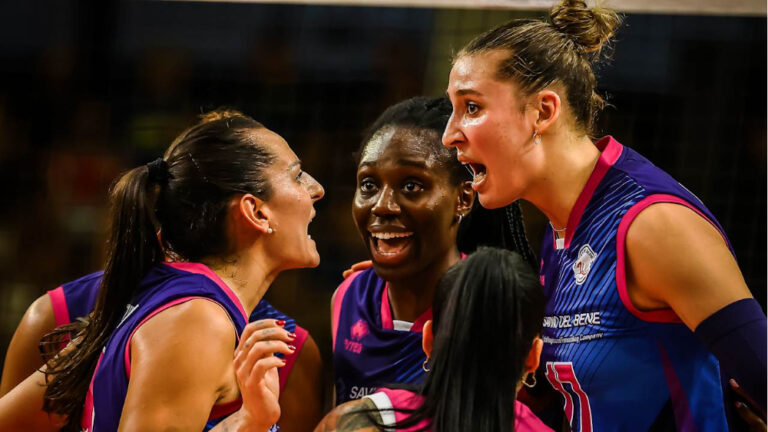 Finale tutta italiana ai campionati mondiali di pallavolo femminile per squadre. Finale tutta italiana ai campionati mondiali di pallavolo femminile per squadre.
