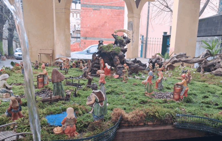 Il Presepe nel lavatoio di Oltrona al Lago Presepe,