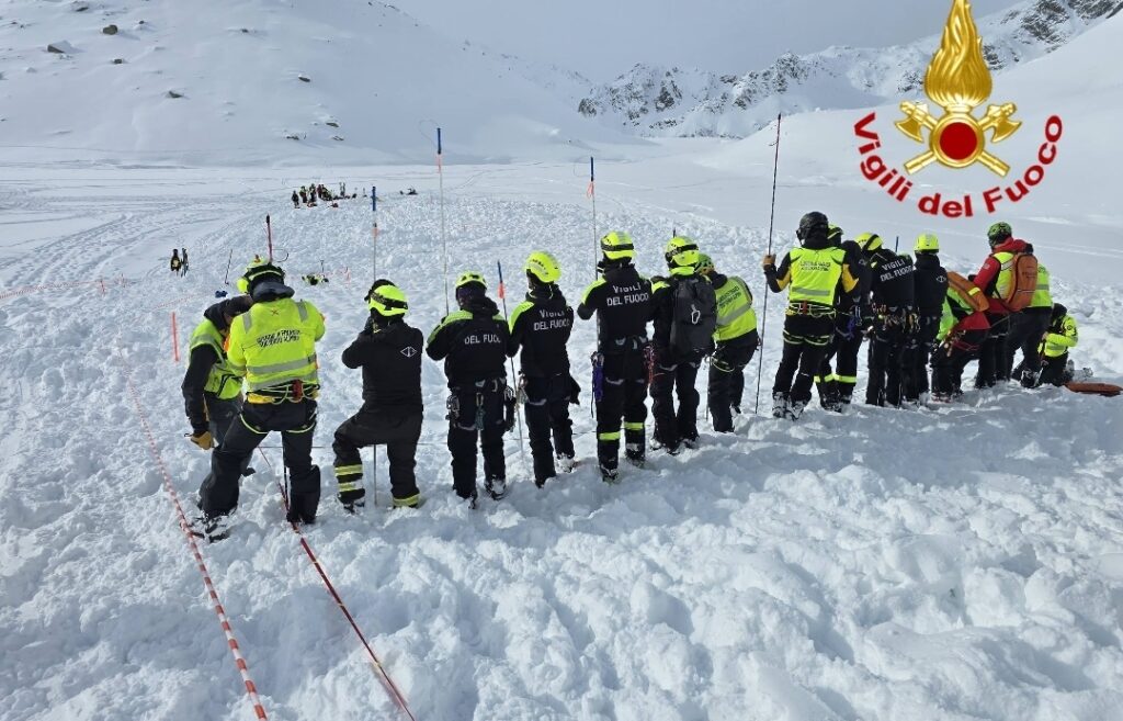 Madesimo, valanga, ricerche in corso