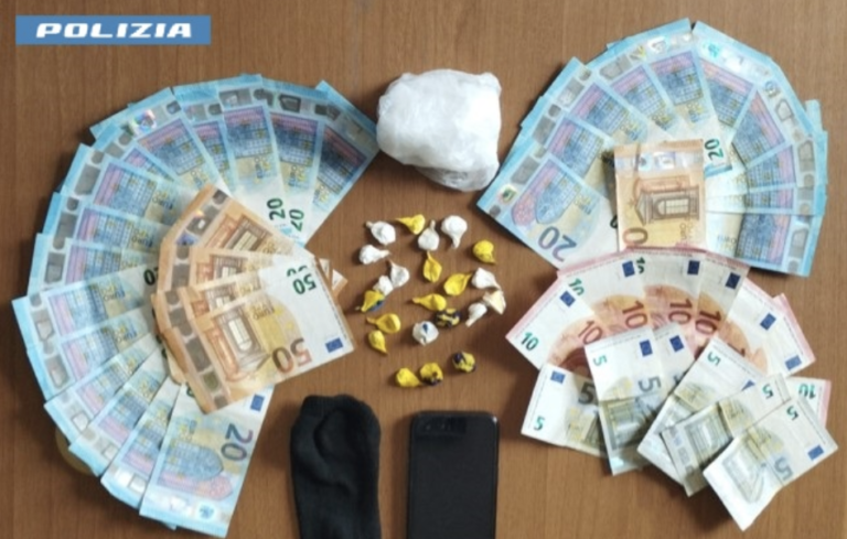 Gallarate, cocaina, 22 dosi nel seggiolino per bambini