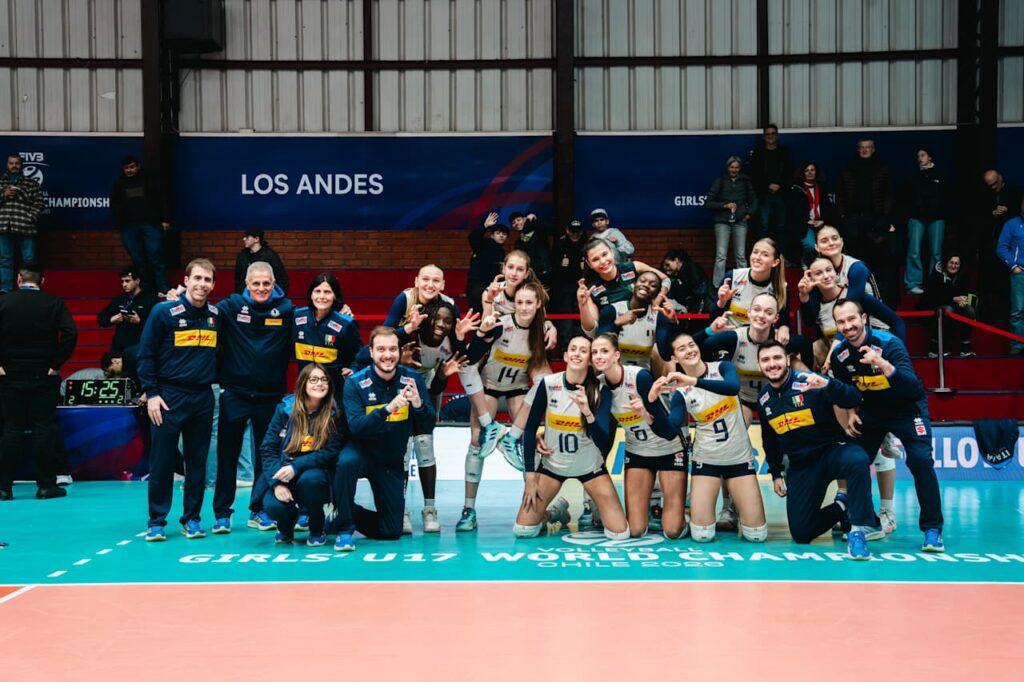Le azzurre under 17 di pallavolo femminile hanno conquistato gli ottavi di finale del mondiale.