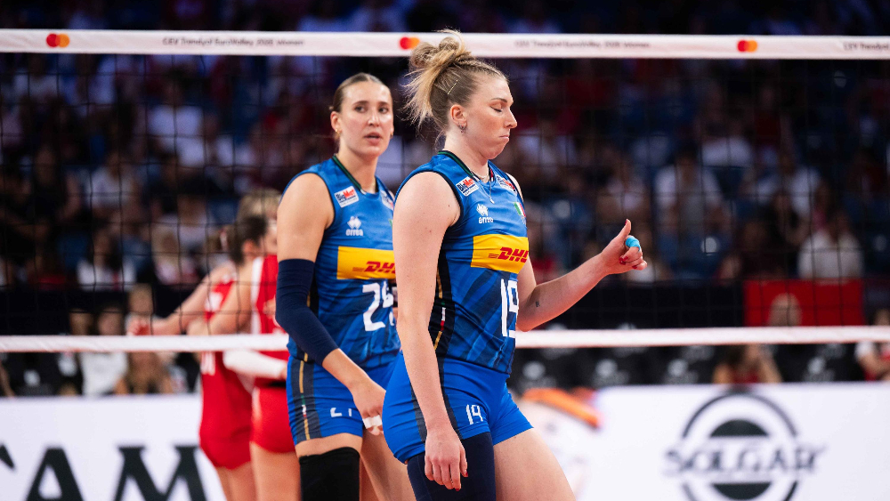 Uragano azzurro: Polonia travolta, ora la Turchia per l'oro europeo