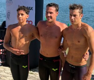 Arona, traversata con 1200 nuotatori