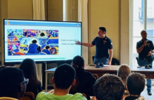 Varese, giovani, a scuola di social
