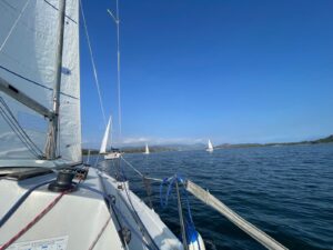 a gonfie vele sul Lago Maggiore